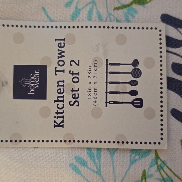 CELEBRATE TOGETHER & HOME WEAR BRANDS KITCHEN TOWELS BUNDLE OF 8 TOWELS - Picture 10 of 10